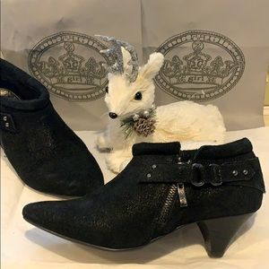 ZIGI Girl ankle boots Black Shimmer Suede Side Zip Size 7